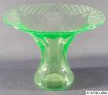 1920s-0094_7in_x_8qtr_sweet_pea_vase_unx_cut_emerald.jpg